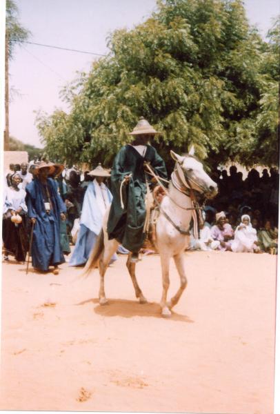 SO GNIWA OUMI MA LADDE NATE WURRO KO ENA LARRE DAGNAMA