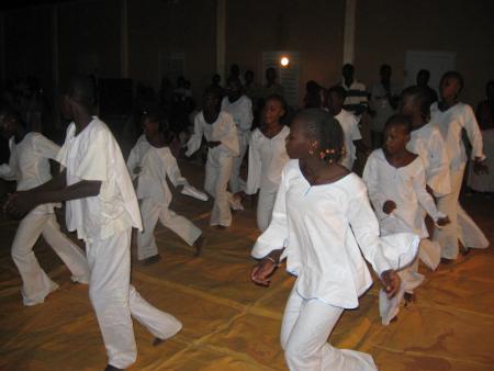 TROUPE DE DANSE EN ACTION 02